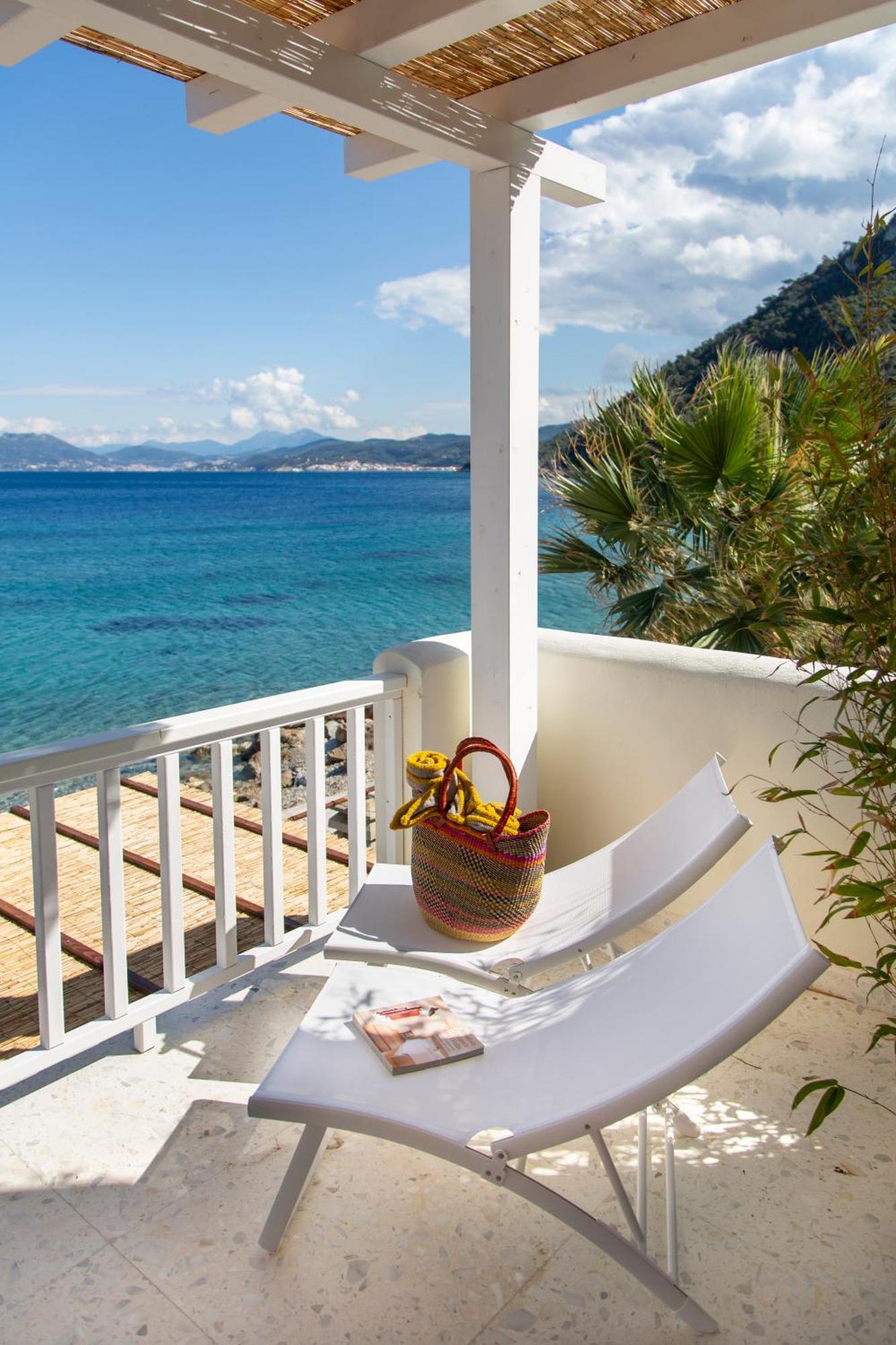 Aegean Stories Pelagos Suites Avlakia Bagian luar foto